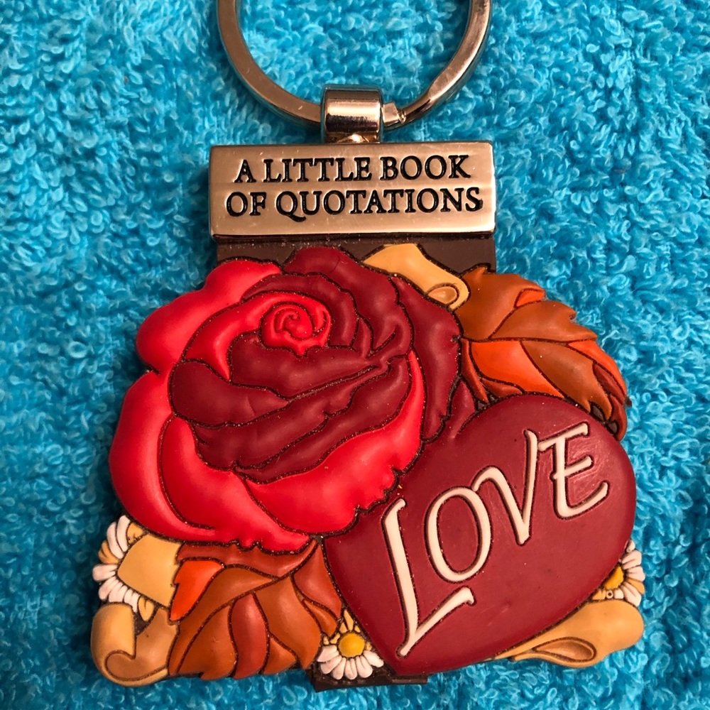 AWESOME BOOK OF OVER 20 LOVE QUOTATION KEY CHAIN❤️